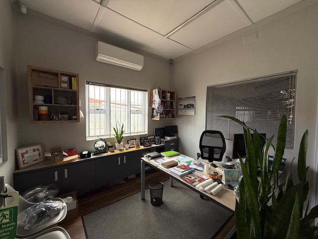 To Let Commercial Property for Rent in Sidwell Eastern Cape
